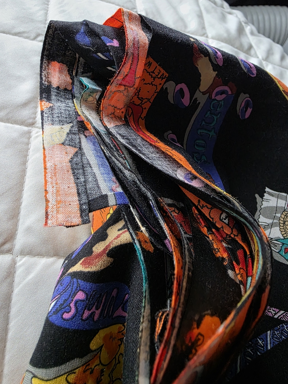 💛 90's Retro Fabric - Picture 5 of 7